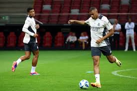 非国礼瓷的 非国礼瓷的